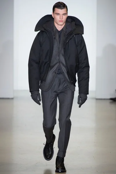 Look 28